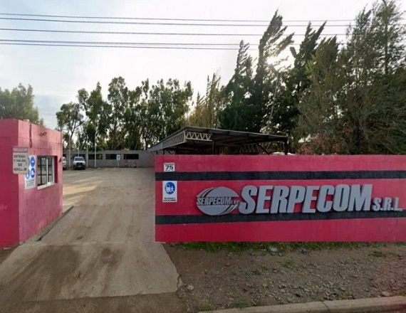 La crisis petrolera en la Cuenca del Golfo San Jorge parece no tener fin. SERPECOM mantenía al momento del cierre una dotación de menos de 20 trabajadores, ya que el grueso de su plantel se había desvinculado un año atrás.