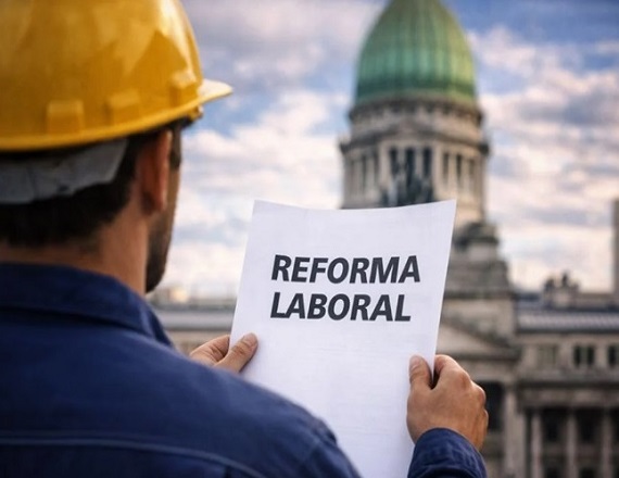 José Bustos alertó sobre el Fondo de Asistencia Laboral (FAL), el banco de horas, y la exclusión de los trabajadores de plataformas. “Todavía no he encontrado ni un artículo que le dé un beneficio al trabajador”, remarcó el Abogado.