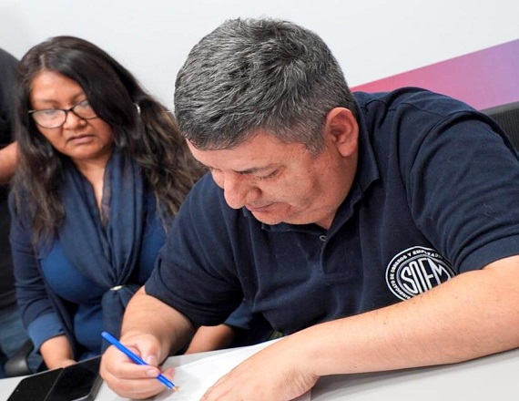 “Fueron muchos años de lucha, más en este momento donde sabemos que a nivel nacional vienen por la quita de derechos; ahora hay que defenderlo y cuidarlo a este Convenio”, resaltó el Secretario General del SOEM, Manuel Ojeda.