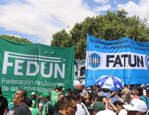 Los gremios denuncian que la caída del poder adquisitivo y el recorte presupuestario vuelven inviable el desarrollo normal de las actividades académicas.