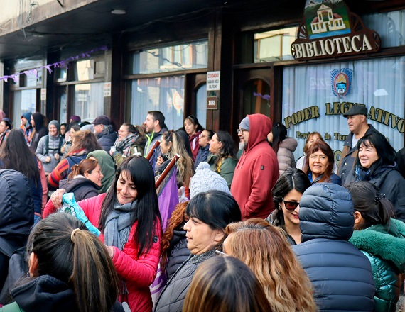 “Como resultado de la movilización constante de la docencia en las calles, hemos logrado que el proyecto de ley sea incorporado para su tratamiento este jueves 23 de abril en la Comisión  Nº 2”, destacó el SUTEF.