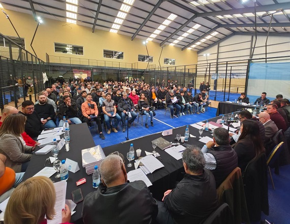 “El Secretario General, José Llugdar, agradeció el acompañamiento de los afiliados, destacando la importancia de la participación activa y el compromiso con la vida institucional del sindicato.
