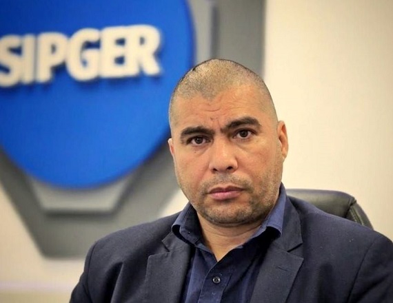 “Santa Cruz ya conoce este camino. Empresas que reciben yacimientos en producción, prometen inversión, dilatan la actividad, y descargan el costo sobre los trabajadores”, remarcó Rafael Güenchenen, titular del SIPGER.