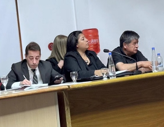 Carlos Córdoba y Miguel Arana están imputados por 22 hechos relacionados con supuestas maniobras defraudatorias vinculadas al programa de 128 viviendas del sector Barrancas del Río Pipo de Ushuaia.