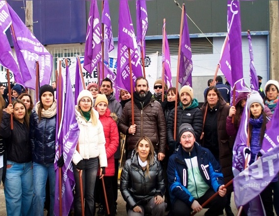 “Cuando paramos, enseñamos que defendemos la educación pública, que nadie se salva solo, que no miramos para otro lado cuando un trabajador o una trabajadora se queda sin trabajo”, dijo Soledad Rottaris.