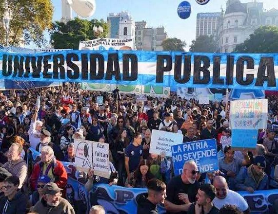 La Corte Suprema desestimó el recurso extraordinario que presentó la Casa Rosada y no le queda otra alternativa más que cumplir con lo que dictaminó el Congreso dos veces y, luego, el Poder Judicial en todas las instancias.