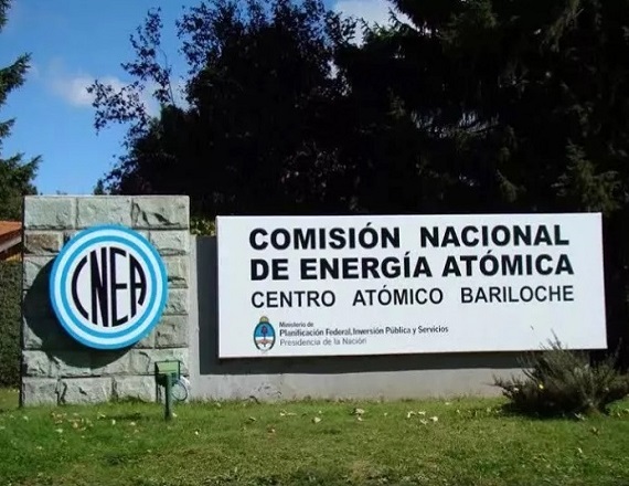 “Exigimos la inmediata reincorporación de todos los trabajadores y trabajadoras afectados y el cese urgente de las políticas de ajuste que atentan contra la ciencia y la tecnología nacional”, expresaron desde la APCNEAN.