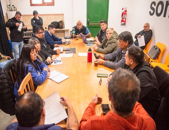 La COPARLAP será el ámbito encargado de analizar, impulsar y proponer mejoras al Convenio Colectivo de Trabajo, adecuándolo a las nuevas realidades del empleo público y fortaleciendo el marco de derechos laborales.