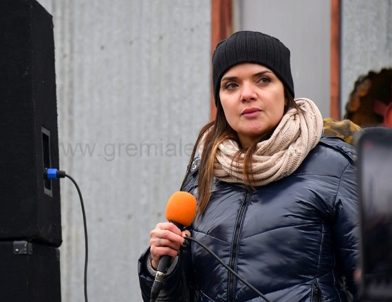 “Nosotros seguimos a disposición de seguir dialogando, pero lo que se menciona muchas veces en los medios, no se concreta en una realidad por parte del Ejecutivo y por parte del Ministro de Educación”, remarcó Soledad Rottaris.