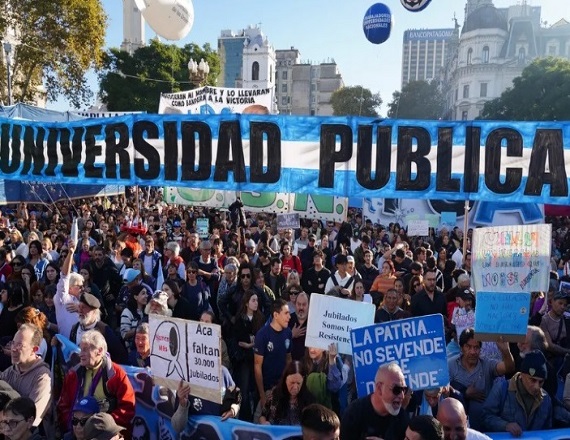 “El pueblo argentino ya demostró que la Universidad Pública no está sola. Ese acompañamiento fue y sigue siendo fundamental para sostener esta pelea”, remarcó Daniel Ricci, Secretario General de la FEDUN.