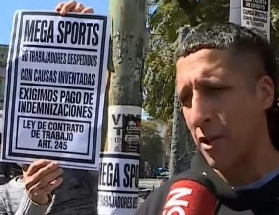 Los empleados cesanteados revelaron que los despidos no se comunicaron por los canales habituales. También entienden que las causales de despidos son infundadas para evitar el desembolso de los resarcimientos por ley.