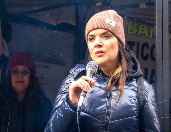 La Secretaria General Adjunta de SUTEF, Soledad Rottaris, dejó asentada la necesidad de fijar una agenda de trabajo que contemple los aspectos pedagógicos y la estabilidad laboral, tanto en cargos como en horas cátedra.
