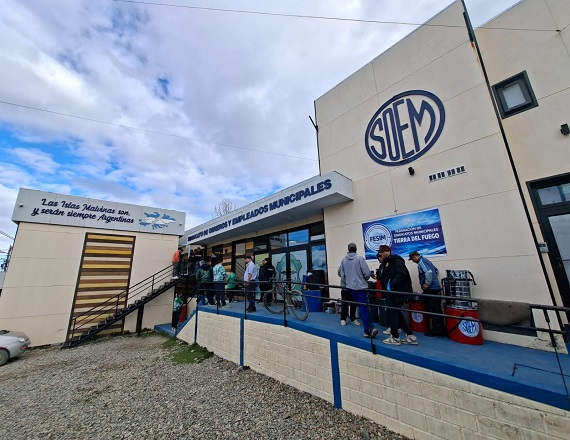 Con esta reorganización, dejan de ocupar el triunvirato de la CGT Regional Ushuaia los gremios Camioneros y UOM, y lo sigue integrando UTHGRA. El Plenario se desarrolló en la sede del SOEM.
