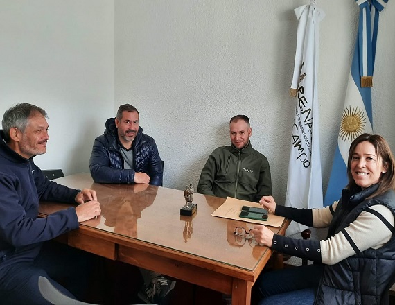 “Estos encuentros nos permiten afianzar el vínculo entre los organismos y contar con respuestas coordinadas cuando las circunstancias así lo requieran”, indicó la Delegada de RENATRE La Pampa, María Celeste Echenique.