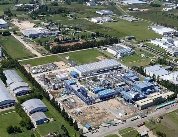 Según el relevamiento de la Cámara Empresarial del Parque Industrial de Pilar, esa pérdida representa cerca del 20% del total de los puestos de trabajo del conglomerado, que tenía una planta promedio de 35.000 trabajadores.