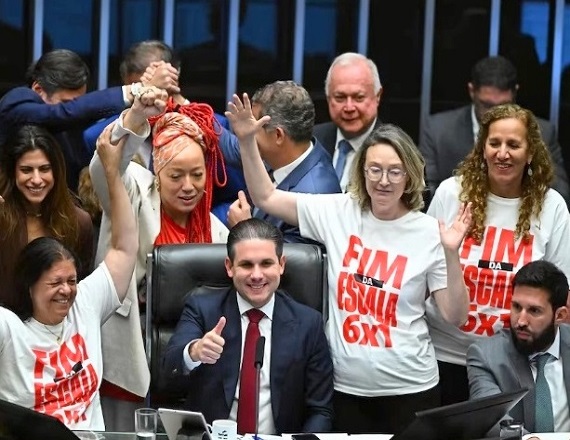 La iniciativa reduce el límite legal de la jornada semanal de 44 a 40 horas, garantiza dos días de descanso remunerado y prohíbe cualquier tipo de recorte salarial para la clase trabajadora formal.