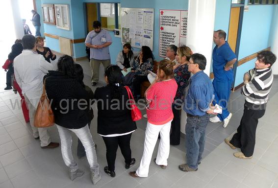 Enfermeros de Río Grande hacen asamblea y analizan reclamo sobre equiparación con el escalafón seco