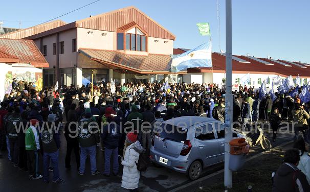 Nutrida manifestación en defensa del Hospital de Río Grande