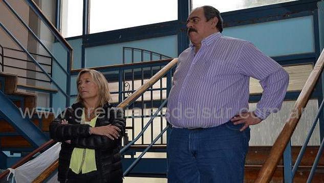 La Ministra Chapperon y el Director Ruiz asistieron al acto en el hall central del HRRG