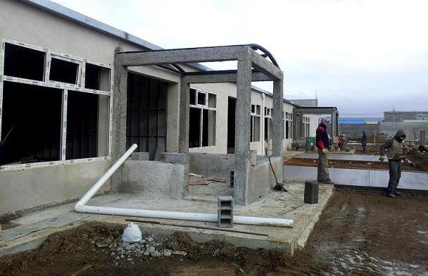 Obra de construcción nuevo gimnasio del CEC