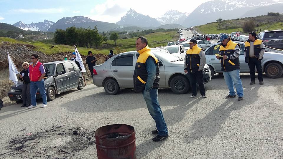 Los piquetes en Ushuaia se levantarán a las 10 de la mañana. 