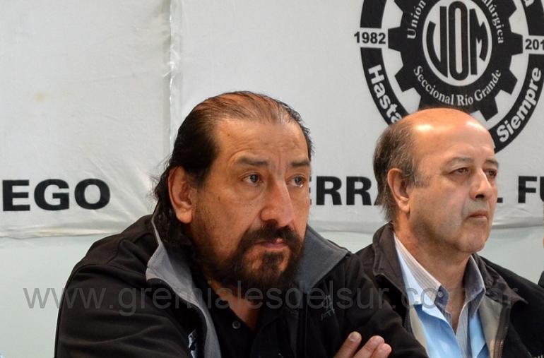 Oscar Martínez junto al dirigente Ricardo Zárate.  