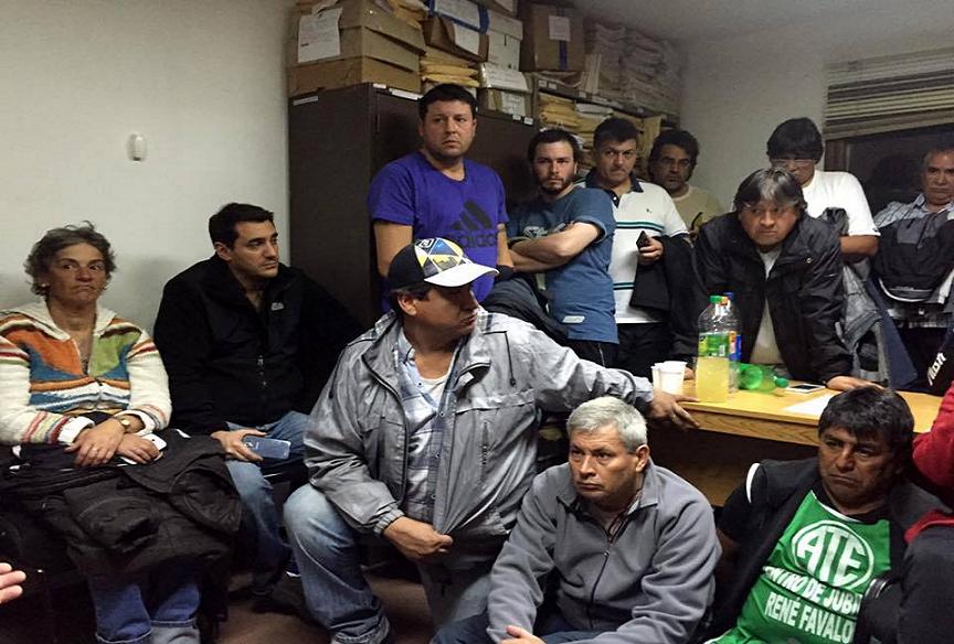 Dirigentes gremiales en la reunión convocada por el Juez Penza. 