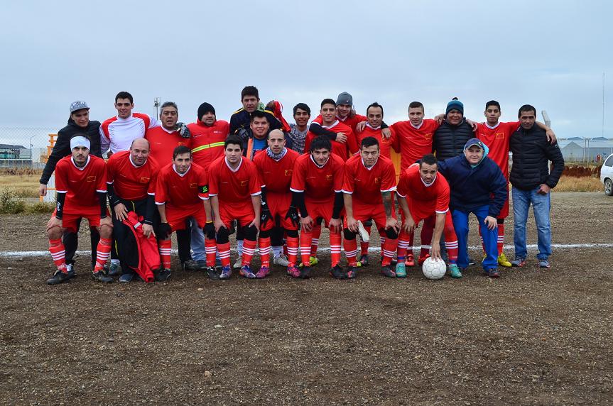 El equipo de Petroquímico Chinese le ganó 3 a 0 a Libertad y se despidió de la “B” dando la vuelta olímpica en la cancha del Cono de Sombra. 
