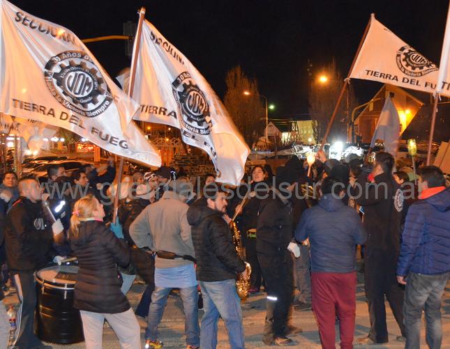 La UOM Río Grande resolvió realizar una movilización contra el tarifazo al gas el 1º de junio a las 11 horas en la Plaza de las Américas. 