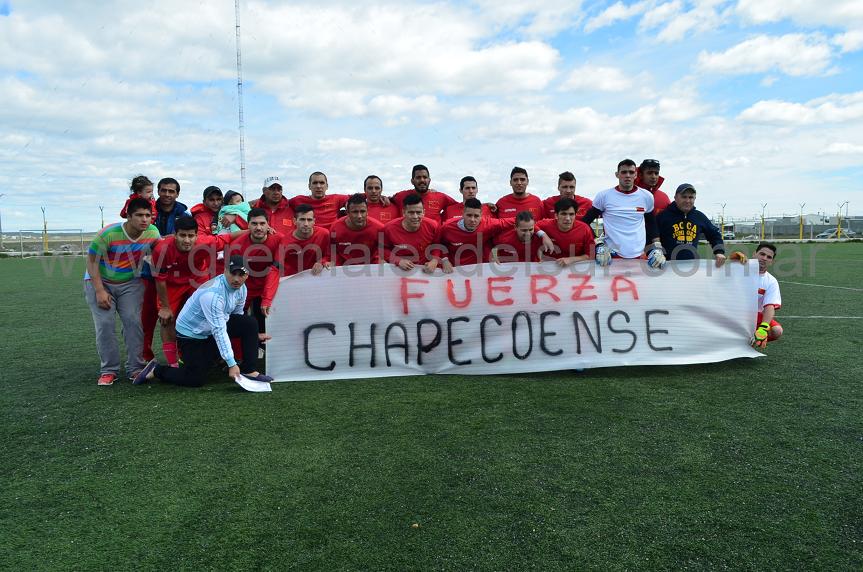 Petroquímico Chinese de Río Grande, homenajeó al Chapecoense. 